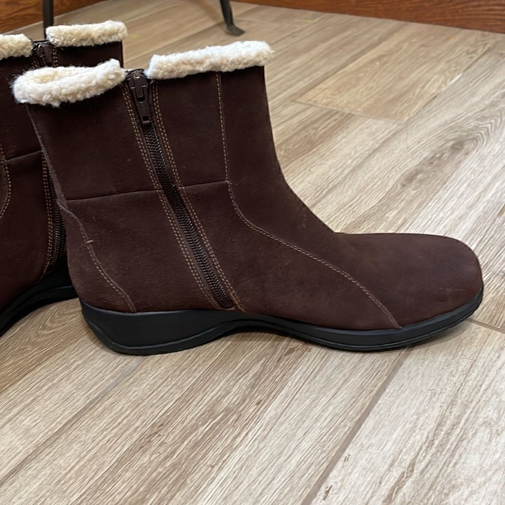 CLARKS BENDABLES brown leather boots - Picture 5 of 9